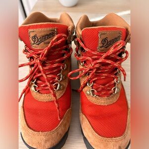 Danner Hiking Boots Women’s Size 5.5 (only worn on one hike, too small for me)